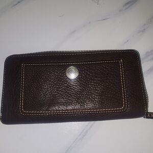 Coach Chelsea Zip Around Accordion Wallet .